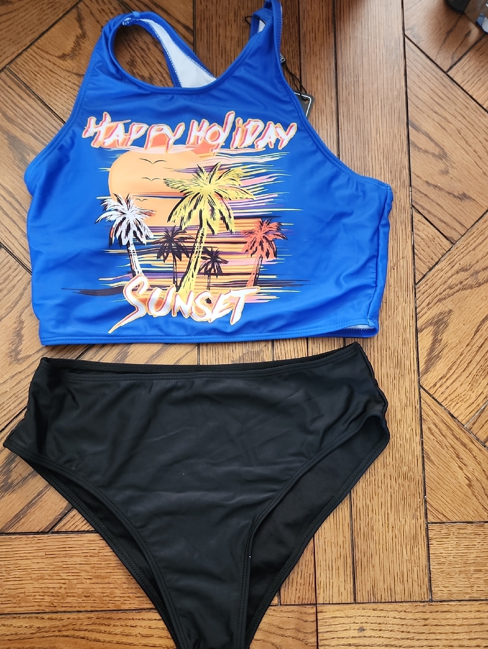 A4: tank bikini set, happy holiday sunset